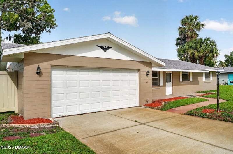 3 bedroom Single Family Residence at 2342 Citrus Avenue, Palm Grove, South Daytona — photo 4
