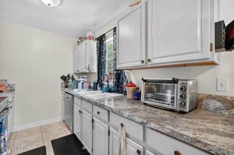 1500 Primrose Lane, Daytona Beach FL - photo 7 of 25