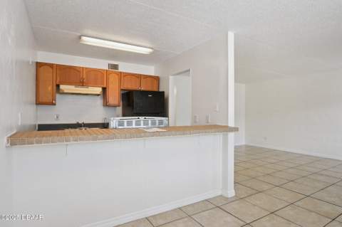 415 N Halifax Avenue #109, Daytona Beach FL - photo 10 of 20