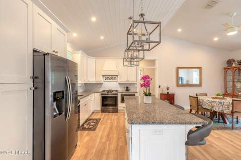 1107 S Orange Street, New Smyrna Beach FL - photo 10 of 46