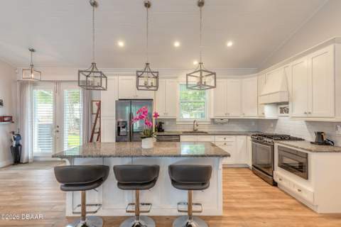 1107 S Orange Street, New Smyrna Beach FL - photo 11 of 46