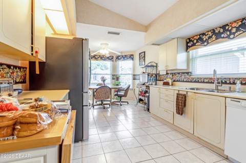 1013 Belleflower Drive, Port Orange FL - photo 6 of 46