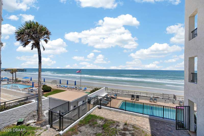 1 bedroom Condominium at 3747 S Atlantic Avenue #202, Danbury Breakers, The, Daytona Beach Shores — photo 3