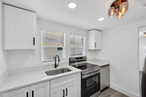 246 Willow Place, Ormond Beach FL - photo 11 of 39