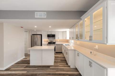 625 N Halifax Avenue #23, Daytona Beach FL - photo 7 of 56