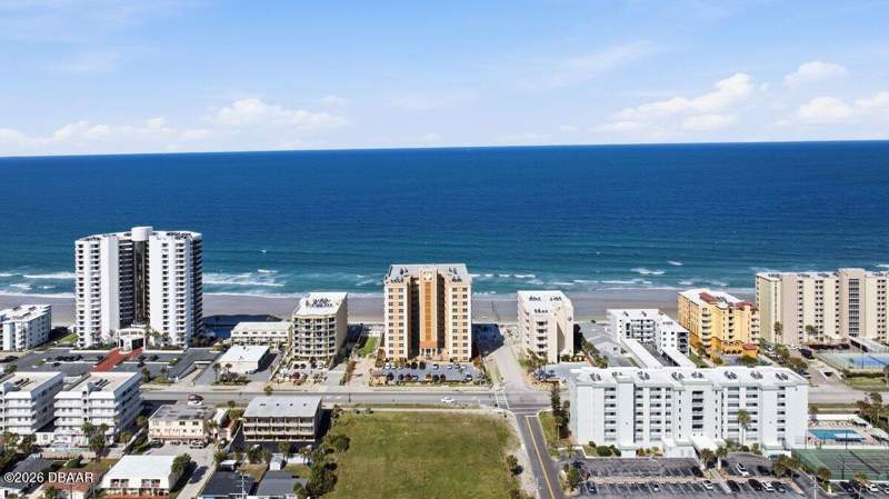 3 bedroom Condominium at 3799 S Atlantic Avenue #1101, Sanibel Condo, Daytona Beach Shores — photo 3