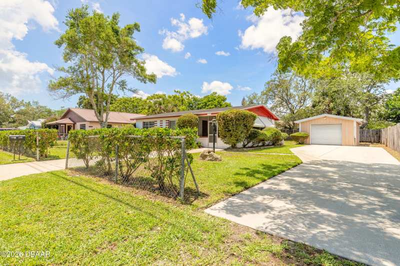 3 bedroom Single Family Residence at 1584 Valencia Avenue, Highland Park, Daytona Beach — photo 1