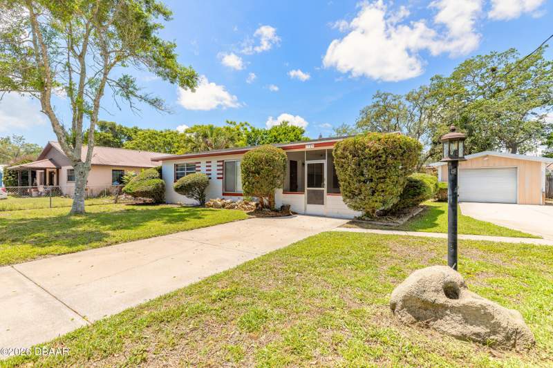 3 bedroom Single Family Residence at 1584 Valencia Avenue, Highland Park, Daytona Beach — photo 3