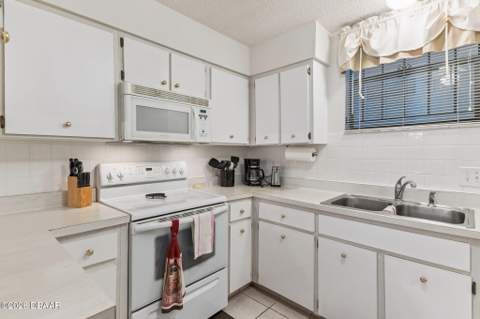 325 Wilder Boulevard #A103, Daytona Beach FL - photo 9 of 51