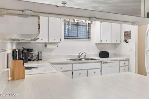 325 Wilder Boulevard #A103, Daytona Beach FL - photo 10 of 51
