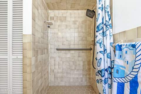 1124 N Halifax Avenue, Daytona Beach FL - photo 22 of 42