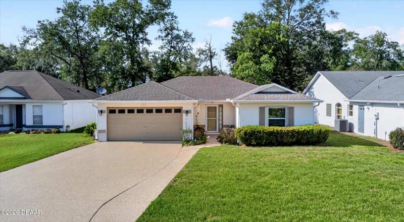 2 bedroom Single Family Residence at 2127 King Richards Court, Sherwood Oaks, Orange City — photo 1
