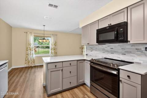 2127 King Richards Court, Orange City FL - photo 11 of 55