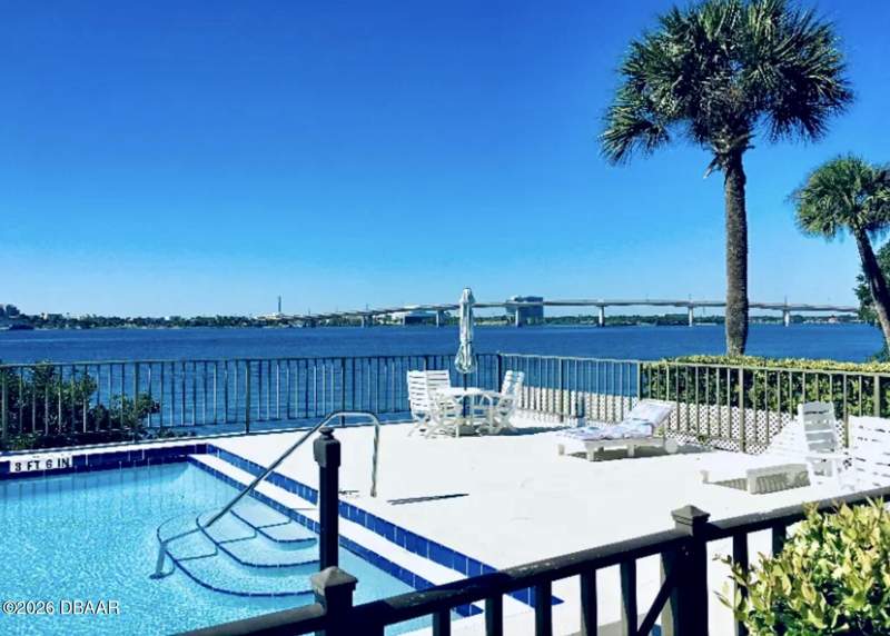 3 bedroom Condominium at 944 S Peninsula Drive #501, Pier Forty-Three, Daytona Beach — photo 3