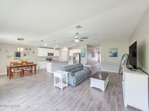 207 Winged Foot Lane, Daytona Beach FL - photo 8 of 49