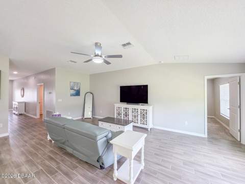 207 Winged Foot Lane, Daytona Beach FL - photo 9 of 49