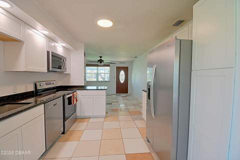 59 Hibiscus Drive, Ormond Beach FL - photo 10 of 30