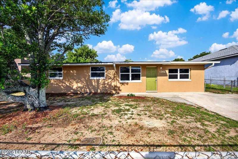 3 bedroom Single Family Residence at 1262 Essex Road, Lake Ellabella, Daytona Beach — photo 1