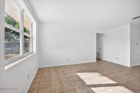 1262 Essex Road, Daytona Beach FL - photo 7 of 30