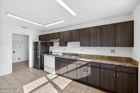 1262 Essex Road, Daytona Beach FL - photo 10 of 30