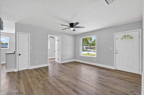 1237 Linda Lane, Daytona Beach FL - photo 8 of 30