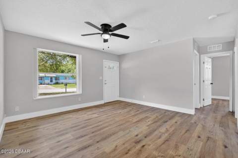 1237 Linda Lane, Daytona Beach FL - photo 9 of 30