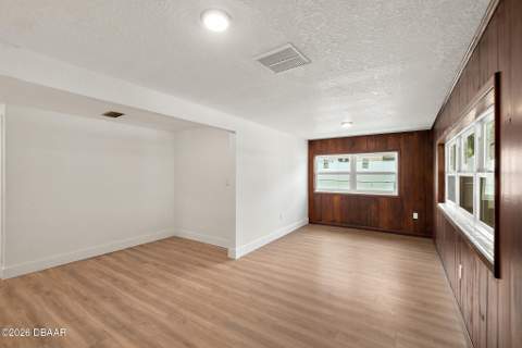 607 Wayne Avenue, New Smyrna Beach FL - photo 9 of 30