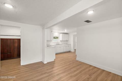 607 Wayne Avenue, New Smyrna Beach FL - photo 10 of 30