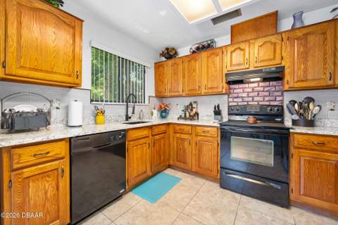 92 Oxbow Trail, Ormond Beach FL - photo 13 of 36