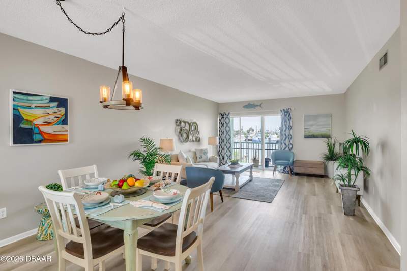 2 bedroom Condominium at 715 S Beach Street #211D, Daytona Beach Riverhouse Condos, Daytona Beach — photo 4