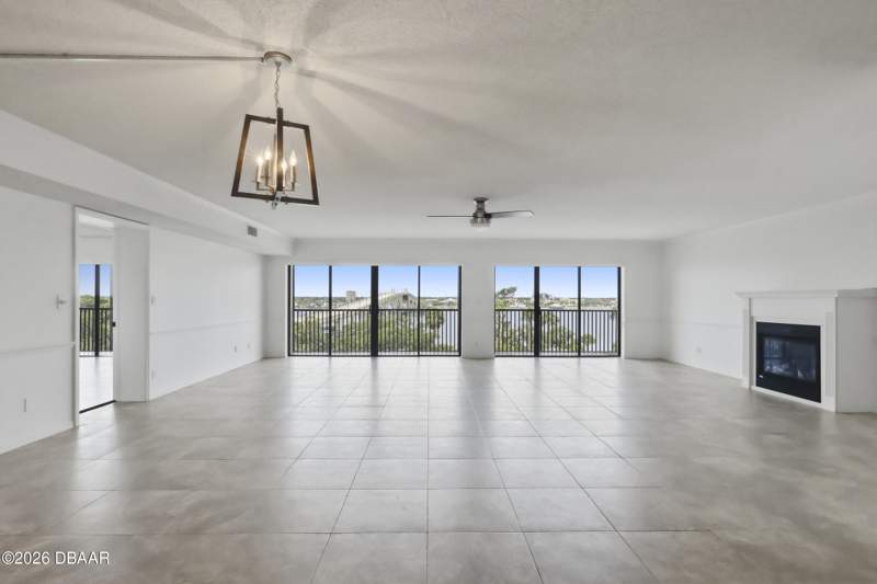 3 bedroom Condominium at 944 S Peninsula Drive #501, Pier Forty-Three, Daytona Beach — photo 4