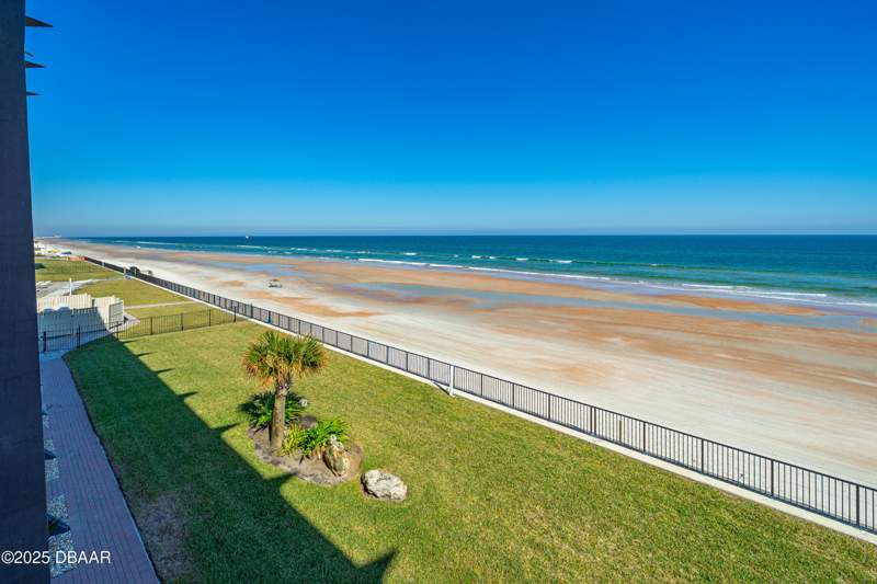 1 bedroom Condotel at 2301 S Atlantic Avenue #338, Hawaiian Inn Beach Resort, A Condo, Daytona Beach Shores — photo 4
