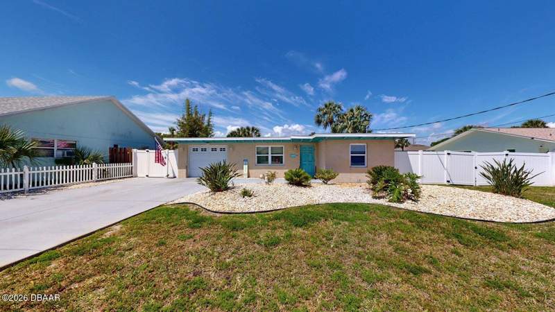 3 bedroom Single Family Residence at 119 N Palmetto Avenue, Venice Park, Flagler Beach — photo 2