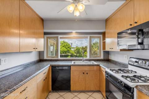 516 Wisteria Road, Daytona Beach FL - photo 12 of 31
