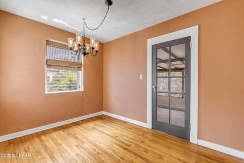 516 Wisteria Road, Daytona Beach FL - photo 10 of 31
