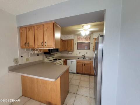 325 Wilder Boulevard #A401, Daytona Beach FL - photo 9 of 21