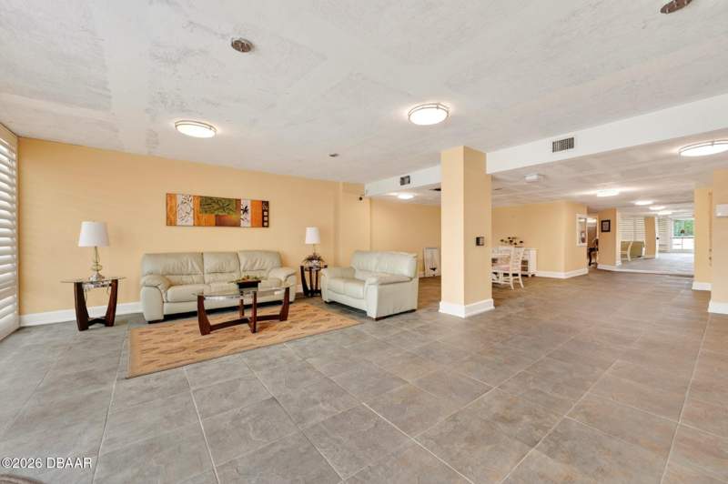 1 bedroom Condominium at 925 N Halifax Avenue #410, Bayshore Bath & Tennis Club Condo, Daytona Beach — photo 4