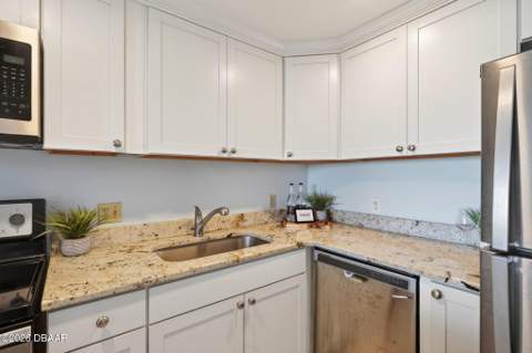 925 N Halifax Avenue #410, Daytona Beach FL - photo 12 of 62