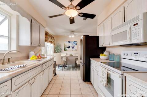 481 Grandview Avenue, Ormond Beach FL - photo 11 of 33