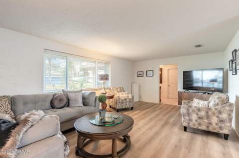 2315 Bonnie View Drive, Ormond Beach FL - photo 14 of 45