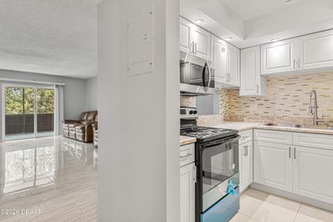 640 N Nova Road #409, Ormond Beach FL - photo 10 of 34
