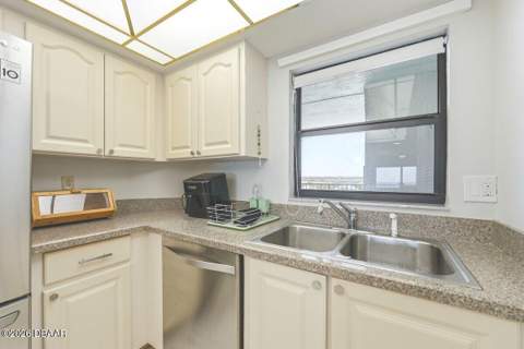 3800 S Atlantic Avenue #504, Daytona Beach Shores FL - photo 11 of 36