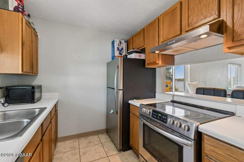 2 bedroom Condominium at 415 N Halifax Avenue #303, Acqua At Daytona Beach Condo, Daytona Beach — photo 4