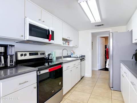 2200 N Atlantic Avenue #402, Daytona Beach FL - photo 15 of 40