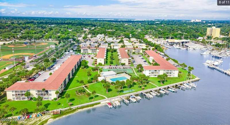 1 bedroom Condominium at 719 S Beach Street #103, River House, Daytona Beach — photo 3