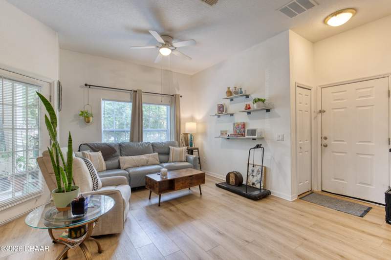 2 bedroom Condominium at 970 N Spring Garden Avenue #412, Oak Ridge Condo, DeLand — photo 4
