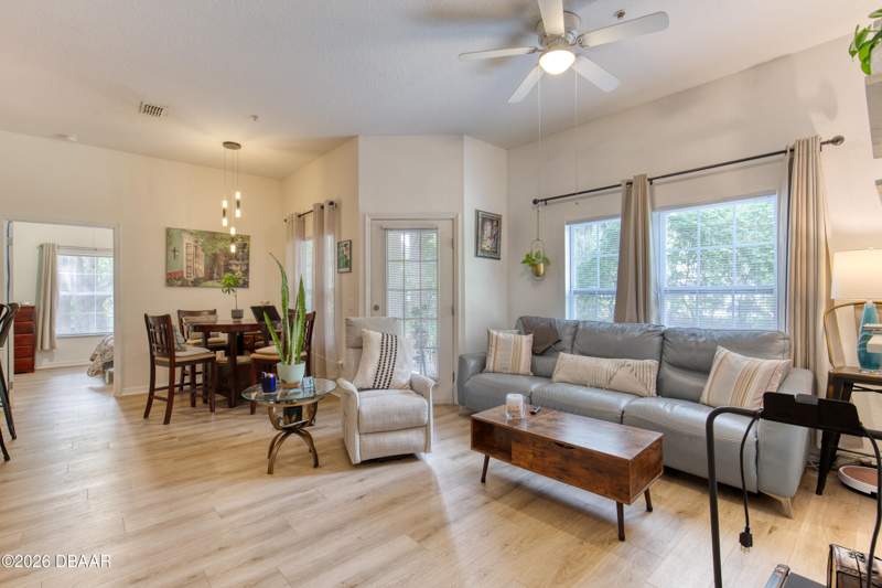 2 bedroom Condominium at 970 N Spring Garden Avenue #412, Oak Ridge Condo, DeLand — photo 5
