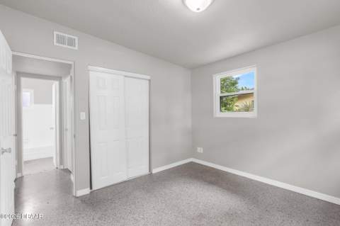 1712 Tallahassee Drive, Daytona Beach FL - photo 6 of 23
