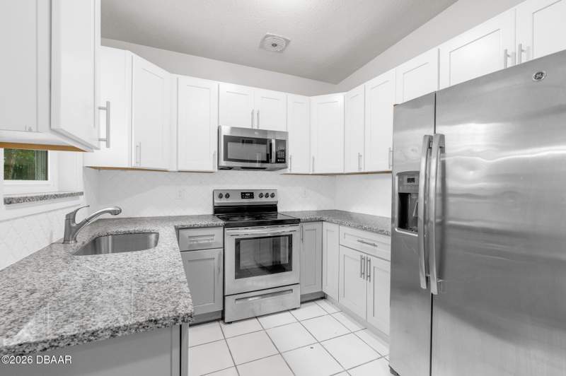 3 bedroom Single Family Residence at 1712 Tallahassee Drive, Westwood Heights, Daytona Beach — photo 5