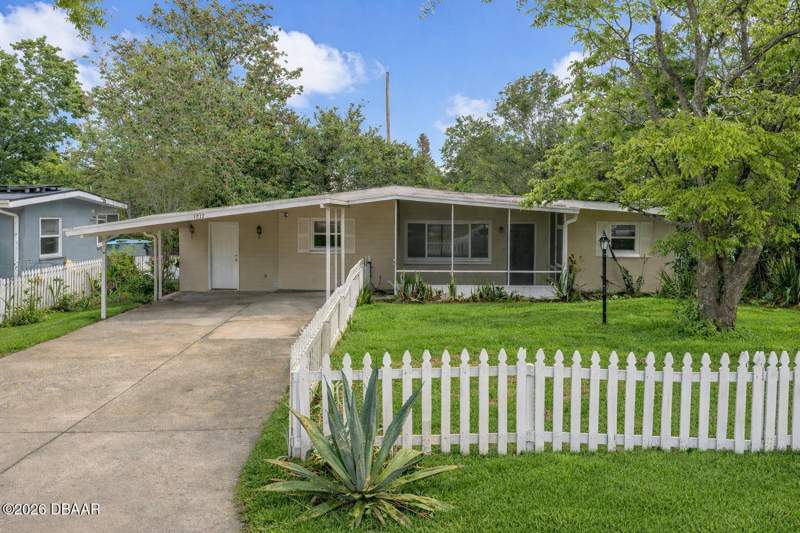 3 bedroom Single Family Residence at 1712 Tallahassee Drive, Westwood Heights, Daytona Beach — photo 2